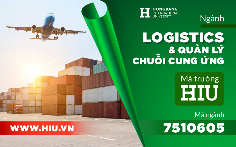 Sinh viên điều dưỡng đang ngồi viết báo cáo thu hoạch thực tập điều dưỡng với tài liệu và laptop